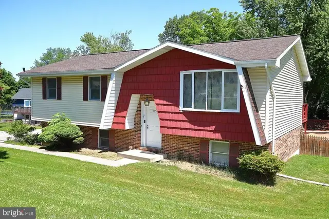 115 Greenwood Rd, Spring Grove