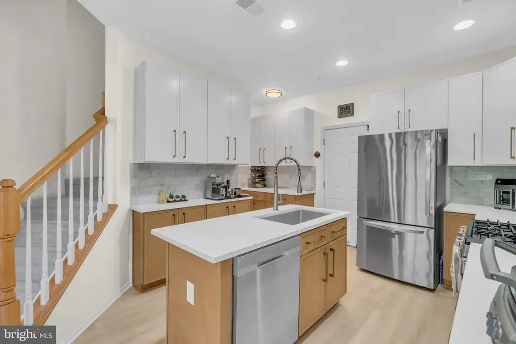 9816 Pickens Pl, MANASSAS PARK