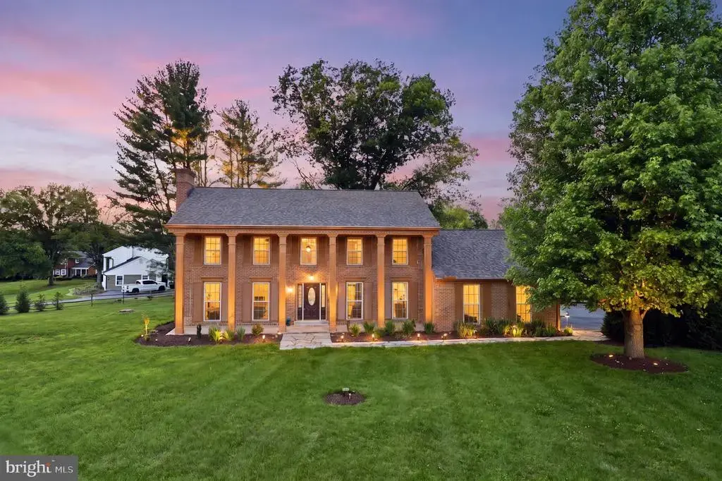 8701 Lochaven Dr, GAITHERSBURG