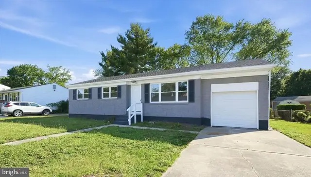 325 Frear Dr, Dover