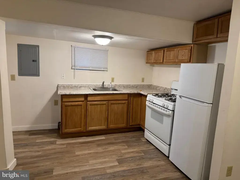 606 E Market St #1stflrrear, YORK