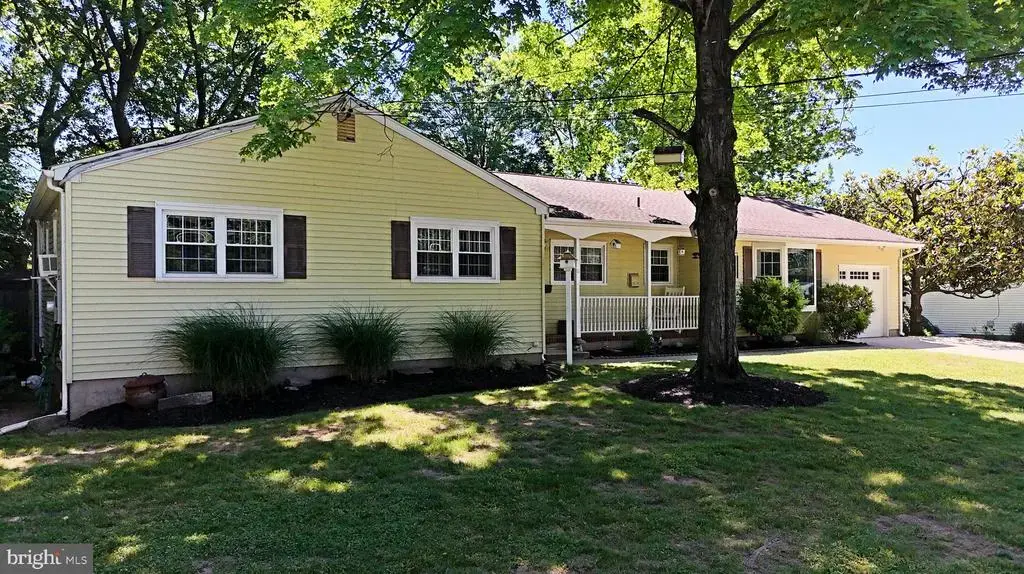5 Royal Oak Rd, LAWRENCE TOWNSHIP