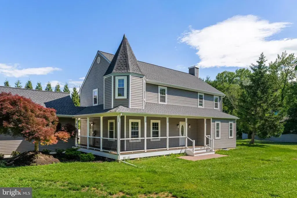 565 Hulmeville Rd, LANGHORNE