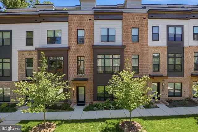 2110 Tysons Ridgeline Rd, Falls Church