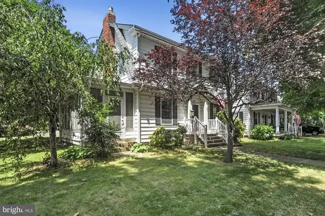 19 Elm Ter, Dover