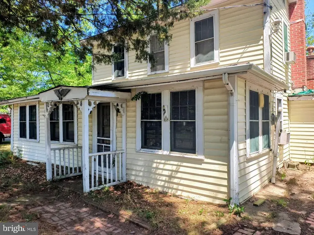 21 Chamberlayne St, COLONIAL BEACH