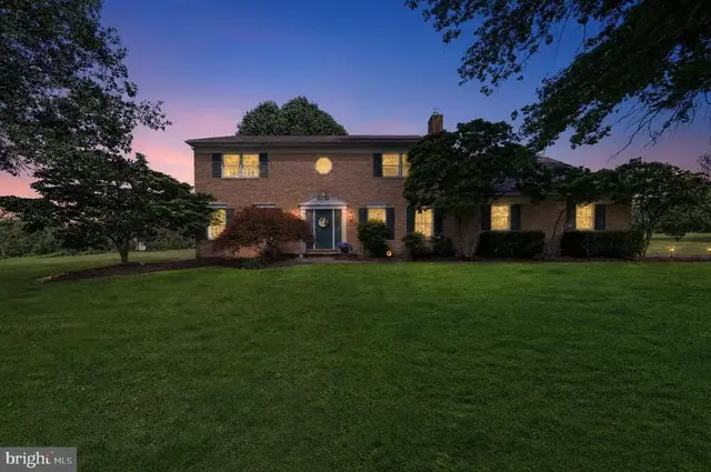 690 Andrews Dr, Harleysville
