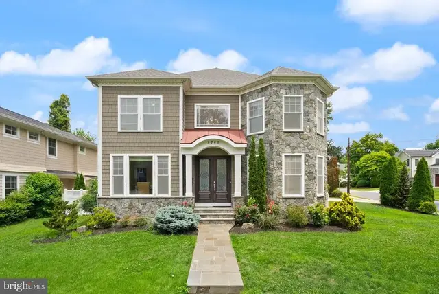 8701 Bradmoor Dr, Bethesda