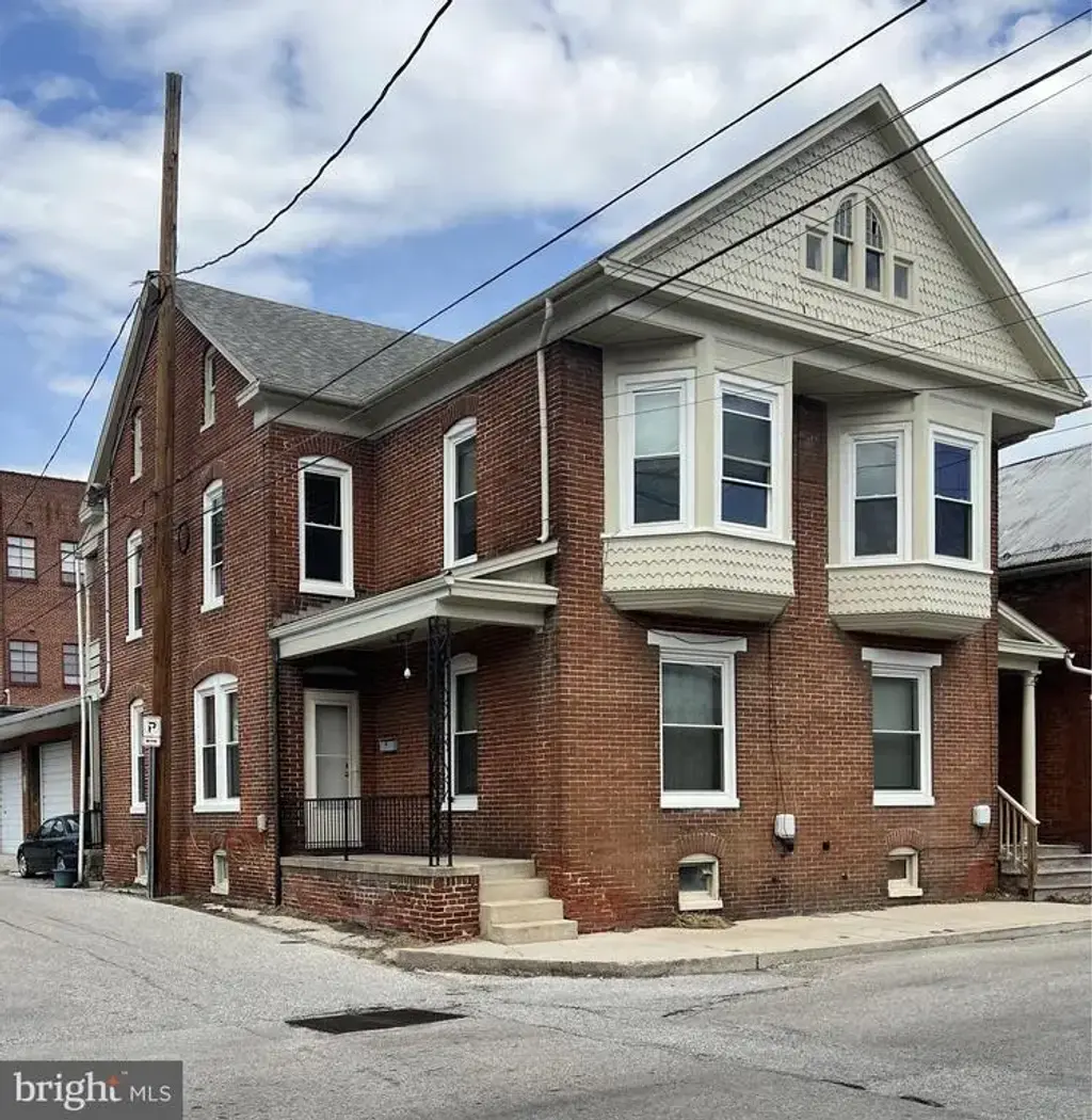 17 W Park Ave, HANOVER