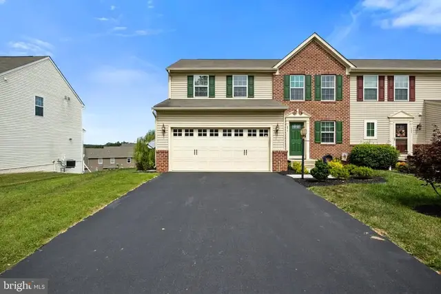 856 Countryside Rd, Seven Valleys