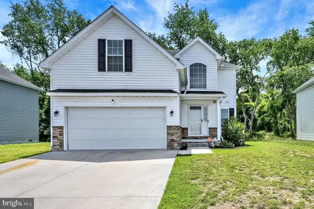 123 Black Cherry Dr, Camden Wyoming