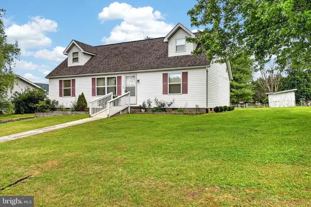 5821 Robin St, Mount Jackson