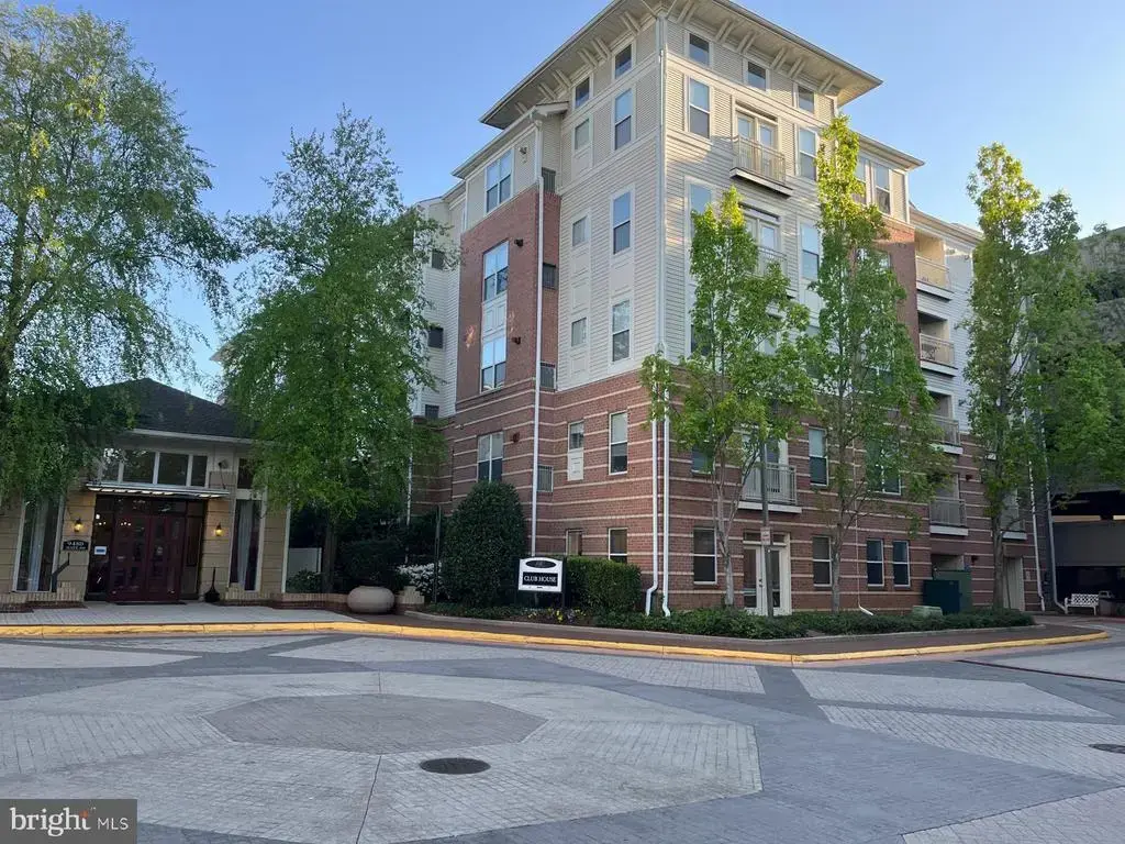2765 Centerboro Dr #361, VIENNA