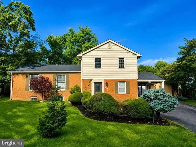 4003 Whispering Ln, Annandale