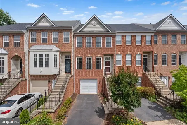 2550 James Monroe Cir, Herndon
