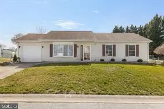 1 Iris Pl, Newark