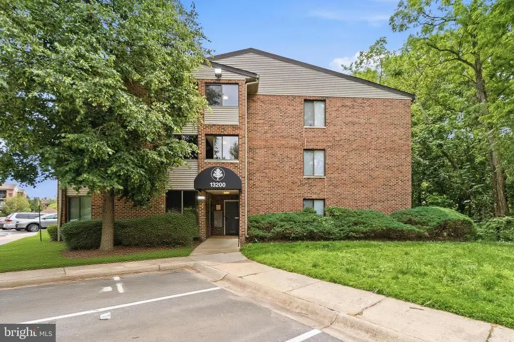 13200 Chalet Pl #10-102, GERMANTOWN