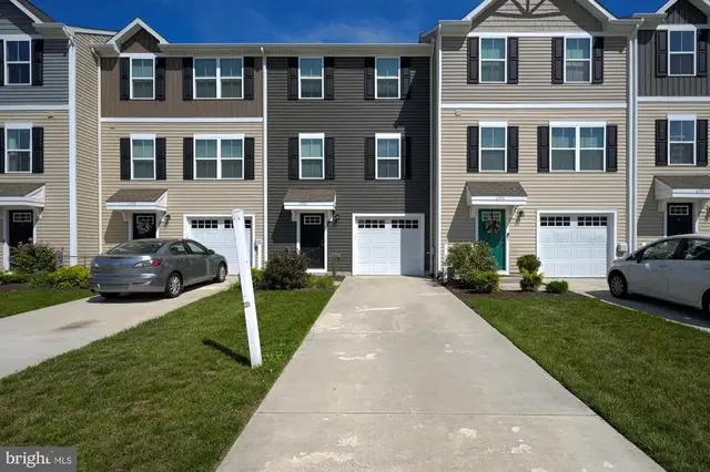 6356 Pebblebrook Dr, Milford