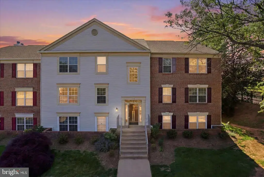1101 Huntmaster Ter Ne #201, LEESBURG