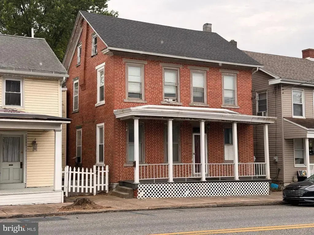 434 W Main St, ANNVILLE