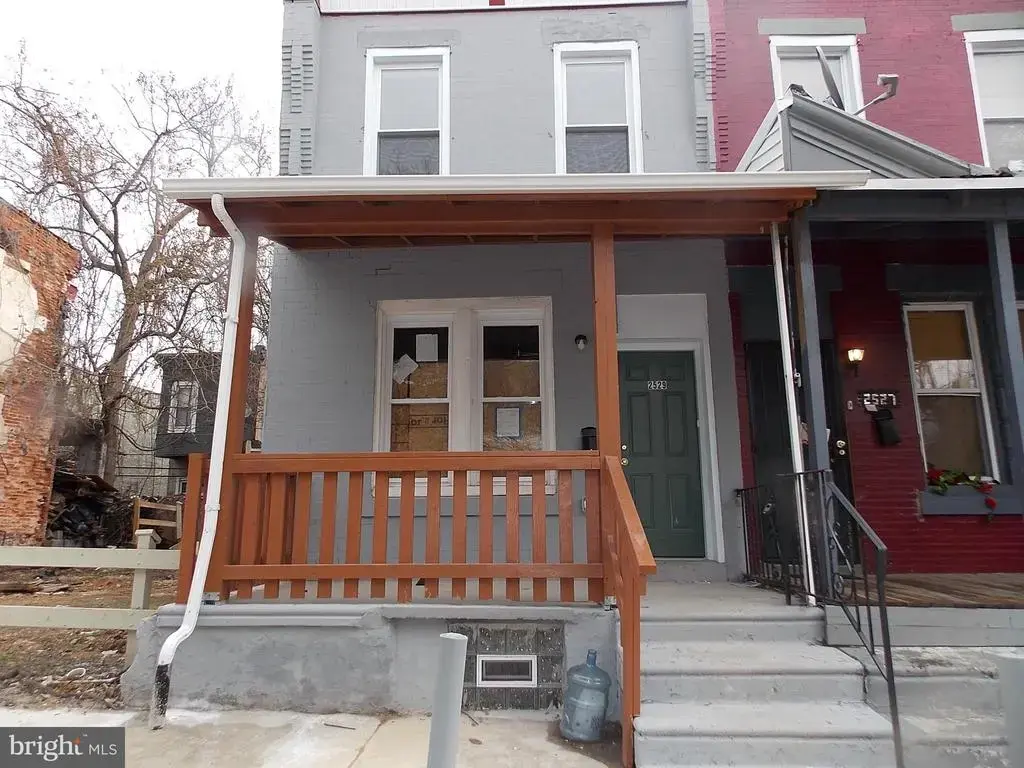 2529 N Napa St, PHILADELPHIA