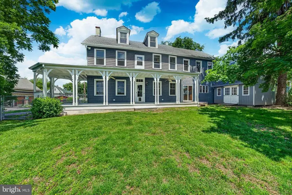 1 Pine Grove St, BRISTOL