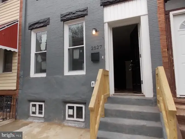 2527 N Myrtlewood St, Philadelphia
