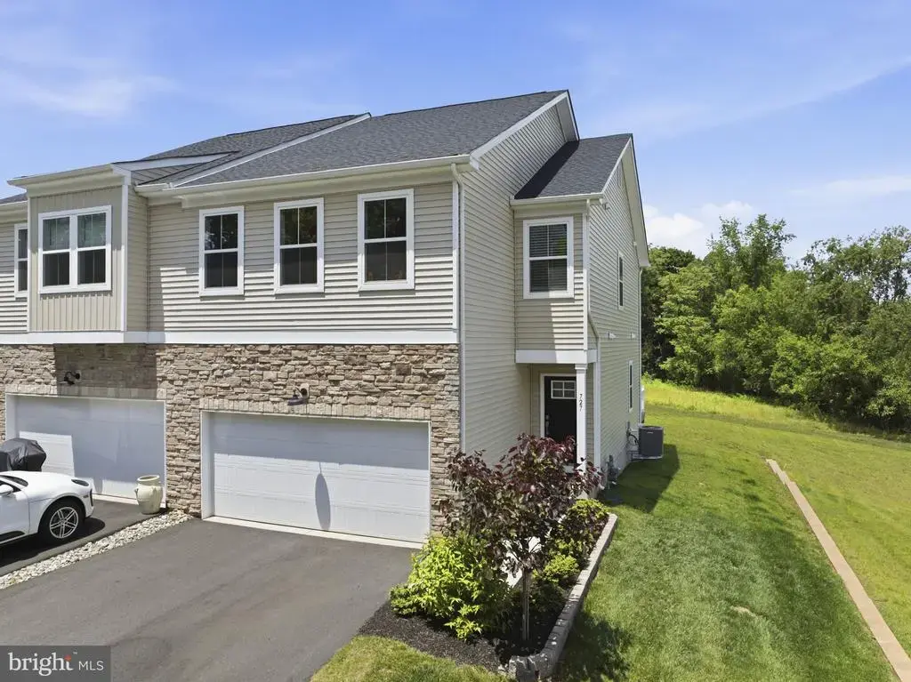 727 Hunsberger Rd, SPRING CITY