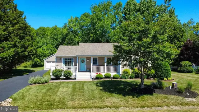 69 Neptune Dr, Frankford