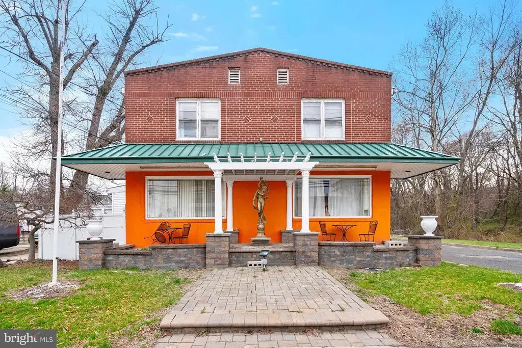 572 Klockner Rd, HAMILTON