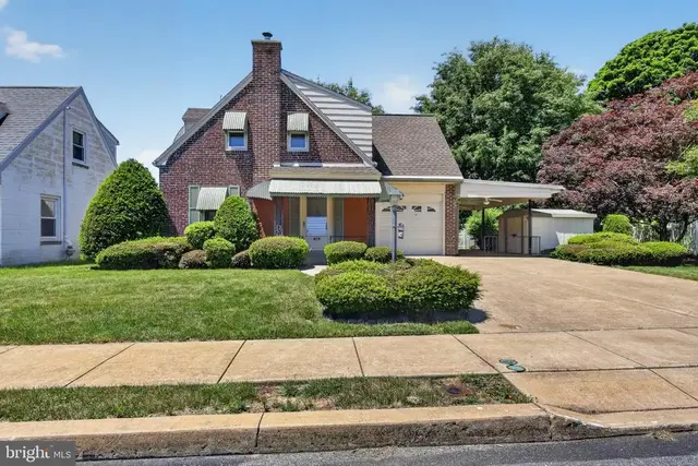 1427 Lacrosse Ave, Reading