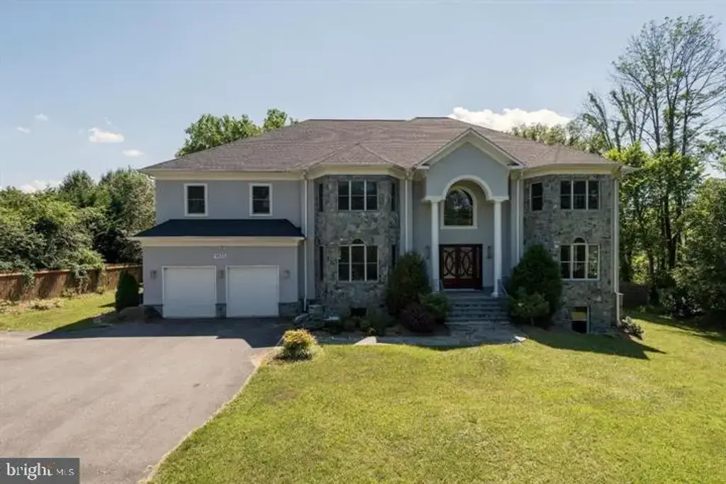 9830 River Rd., POTOMAC