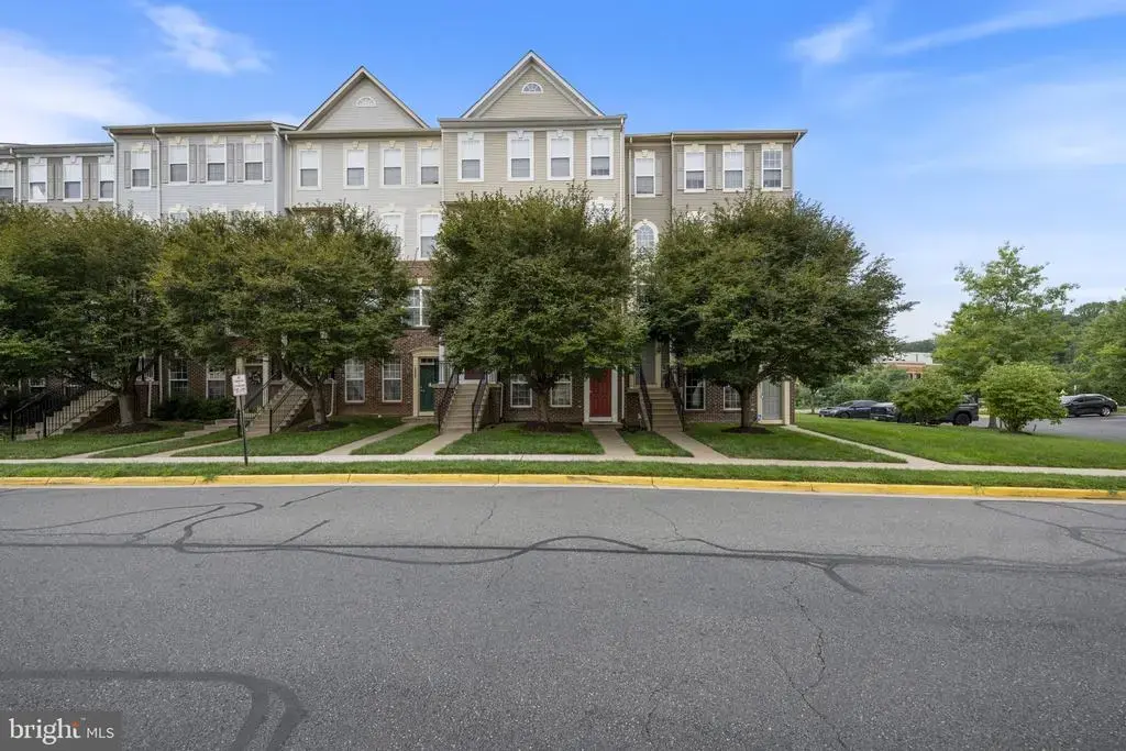 15555 John Diskin Cir, WOODBRIDGE