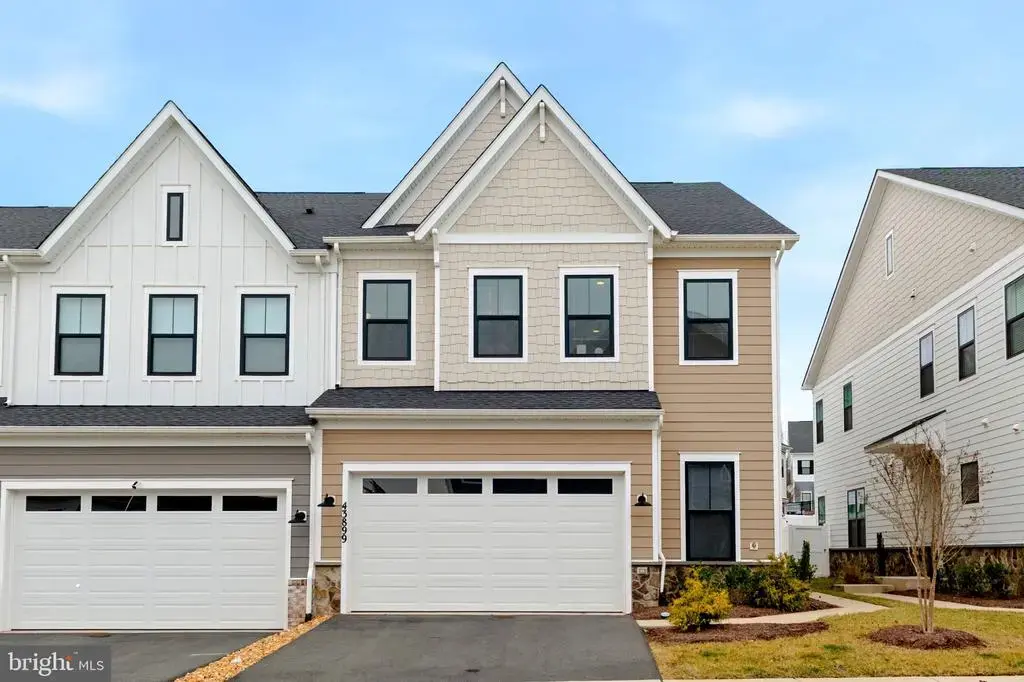 43899 Siren Song Ter, LEESBURG
