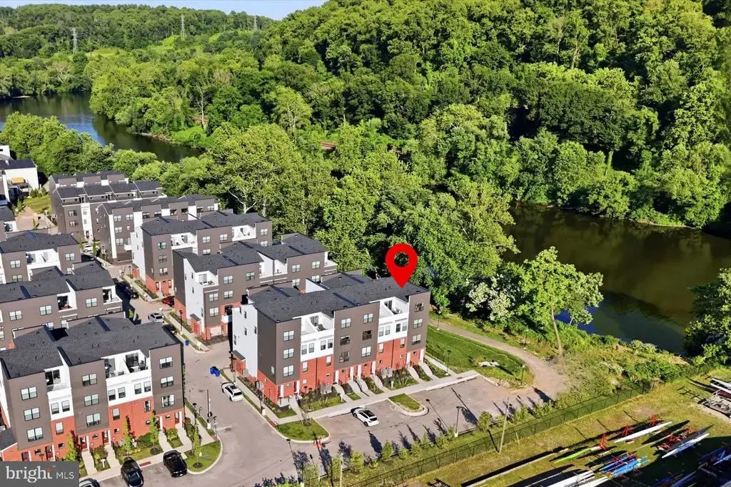 919 Riverplace Dr, CONSHOHOCKEN