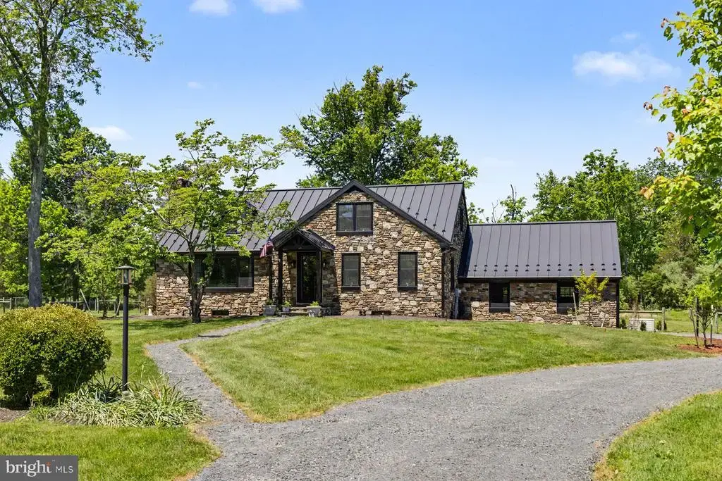 7043 Ferry Rd, NEW HOPE