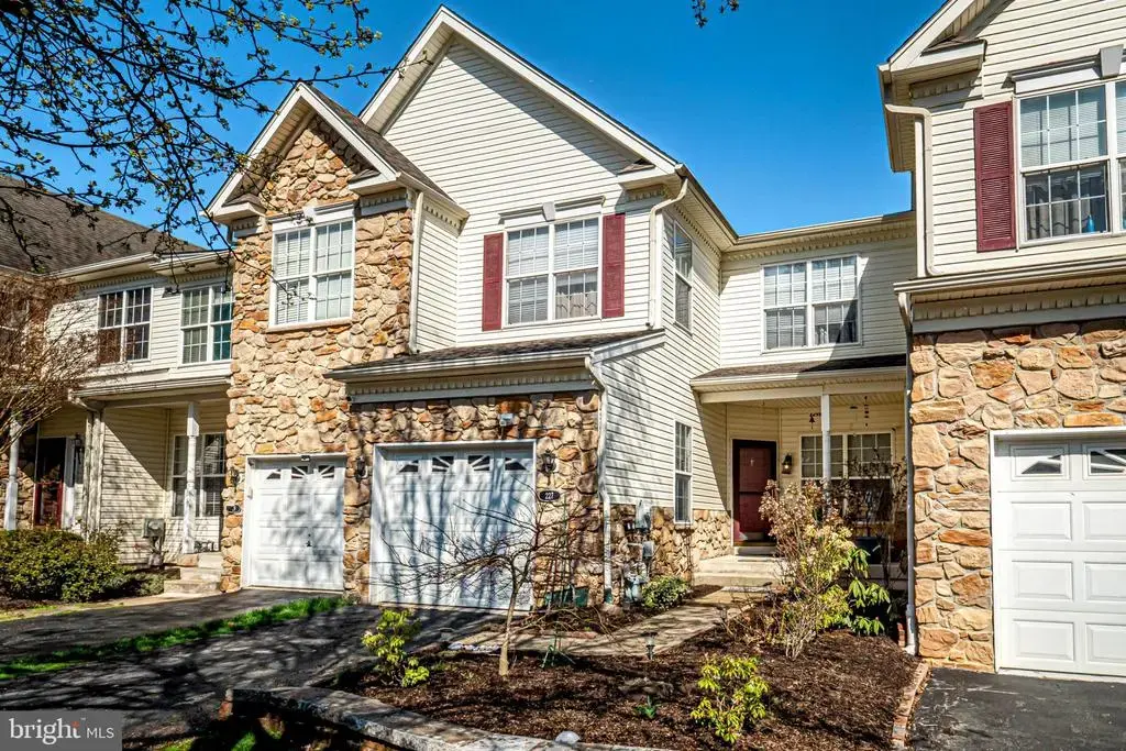 227 Birchwood Dr, WEST CHESTER