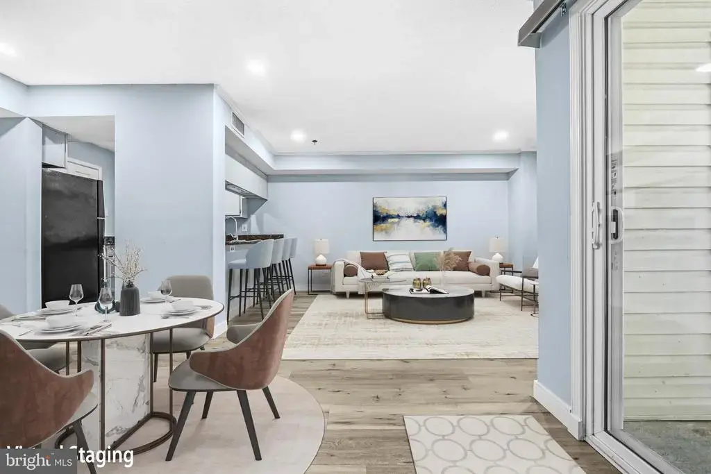 1524 Lincoln Way #107, MCLEAN