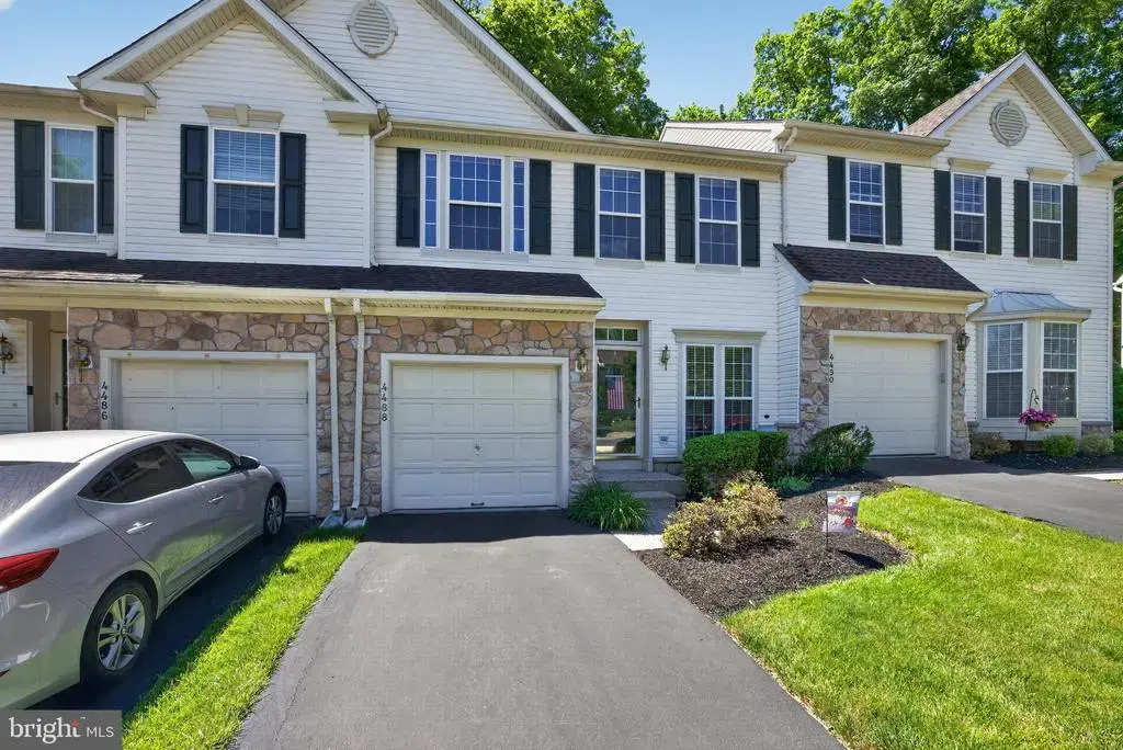 4488 Honeysuckle Ln, DOYLESTOWN