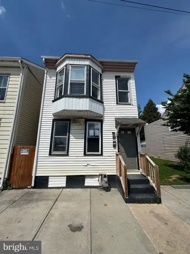 231 Roosevelt Ave, York
