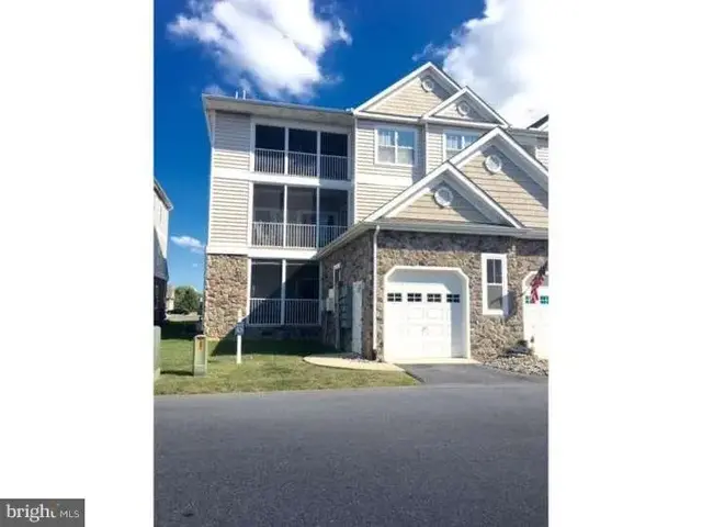4302h Summer Brook Way, Milford