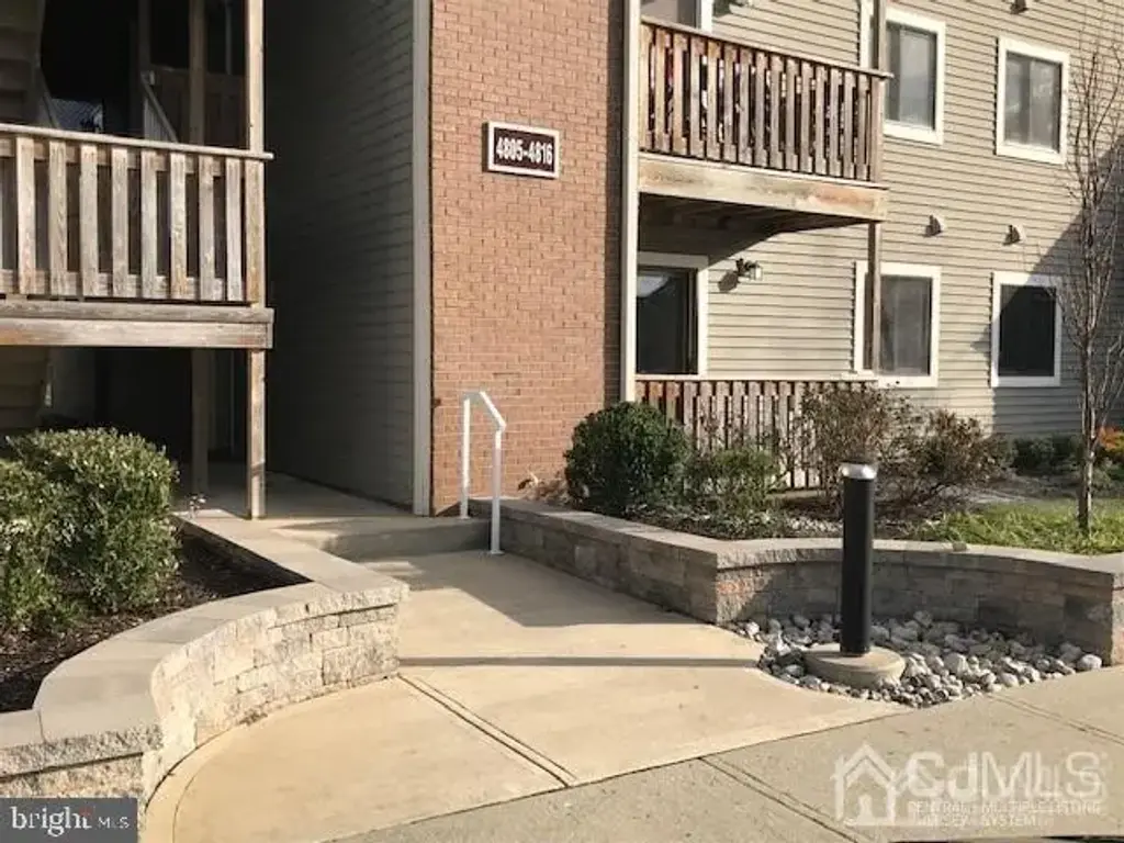 4811 Ravens Crest Dr, PLAINSBORO