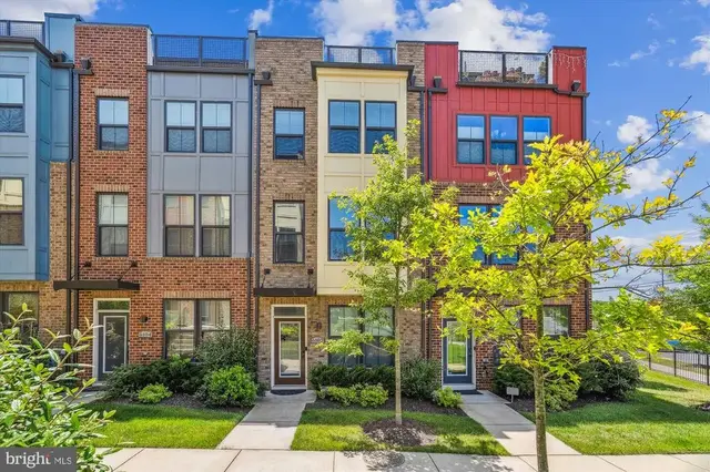 6102 Chronicle St, Hyattsville