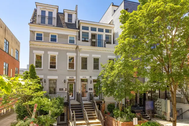 2434 Ontario Nw #1, Washington