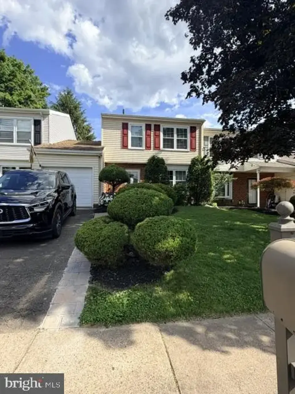 5755 Randall Ct, BENSALEM