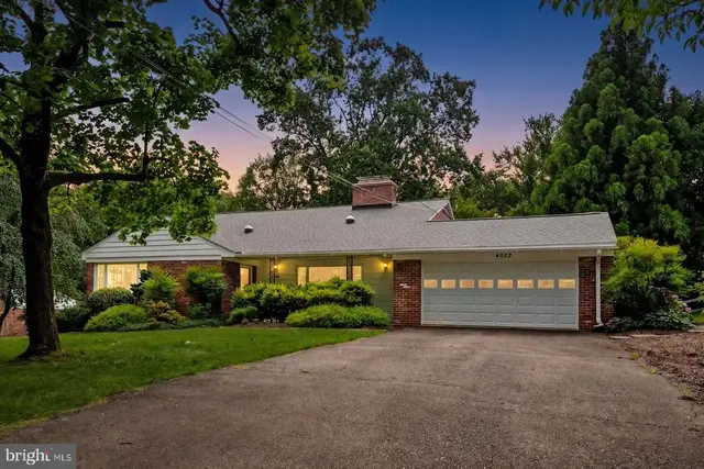 4022 Downing St, Annandale