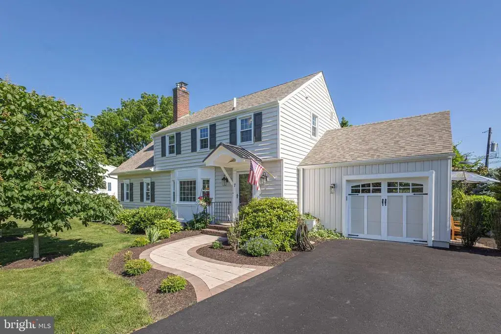 7 Colonial Ridge Dr, YARDLEY