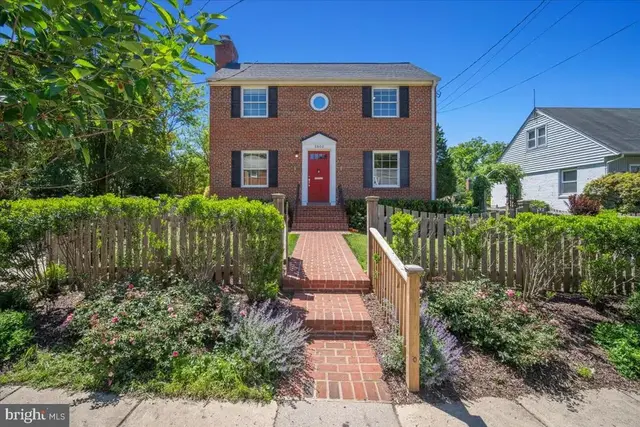 5902 Walton Rd, Bethesda