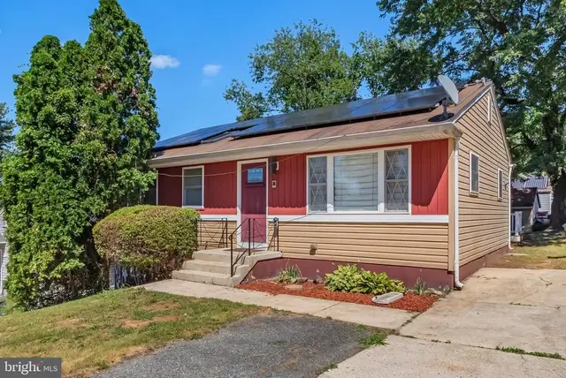 1114 Hybrid Ave, Capitol Heights