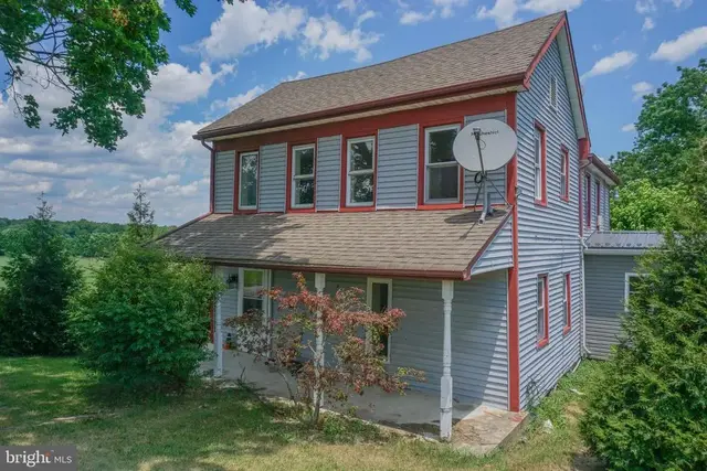1303 Sunnyside Rd, Spring Grove